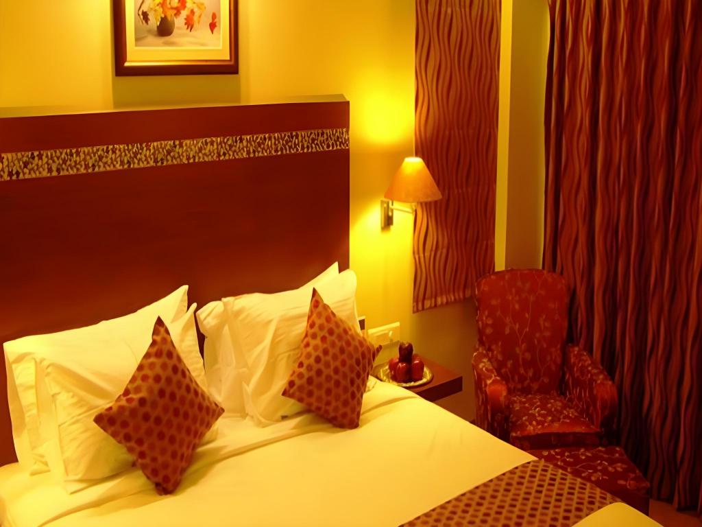 OYO Premium Vaishali Nagar 32/41