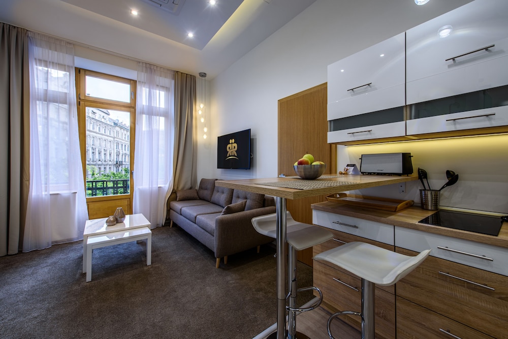 Karoly Corner Residences 31/50