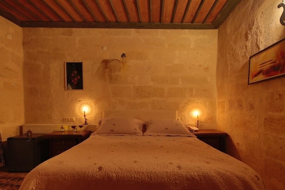 Jerveni Cave Hotel 23/47