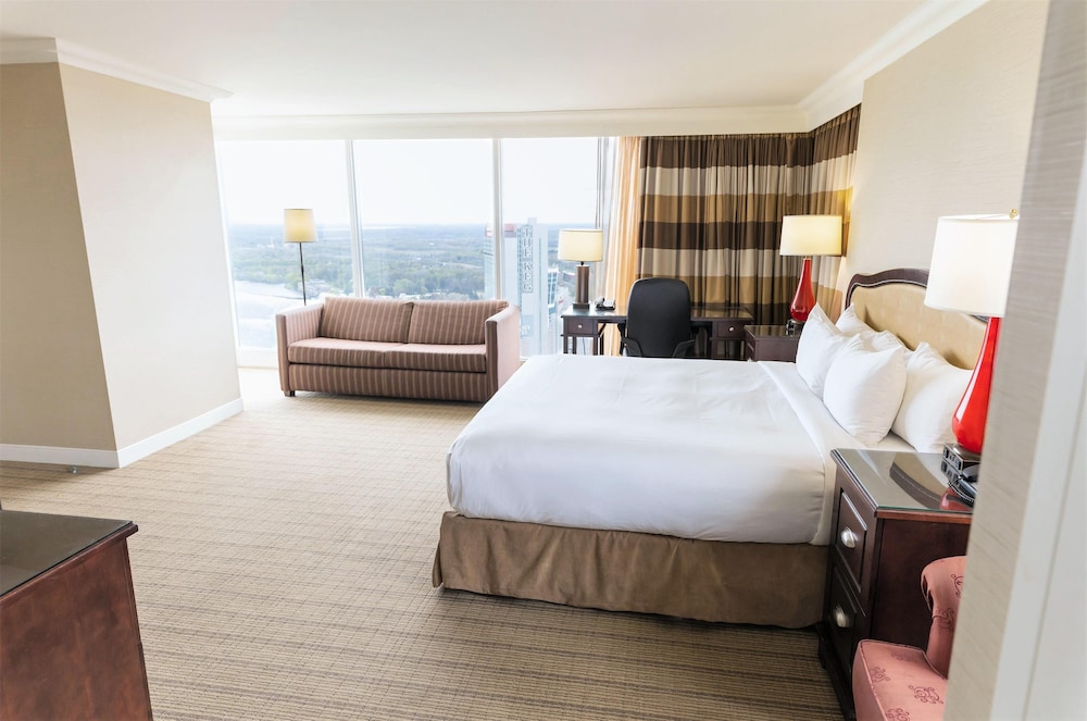 STUDIO, KING BED, FALLS VIEW, JETTED TUB