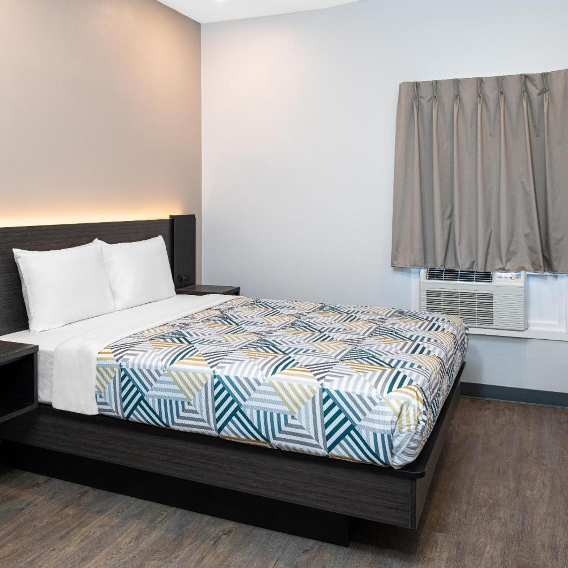 Motel6 San Pedro, CA – Port of Los Angeles 14/50