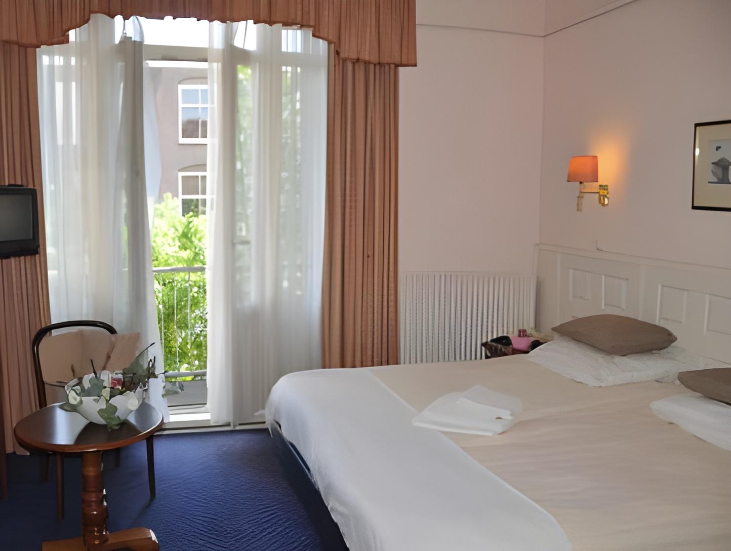 Classic, Triple, 3 Beds