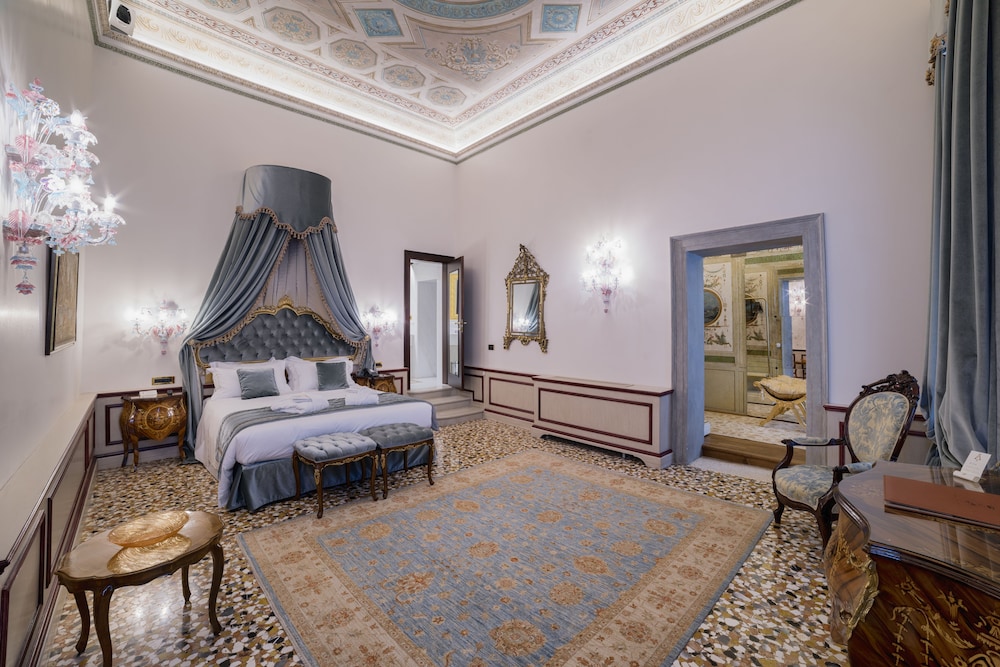 Nani Mocenigo Palace 54/76