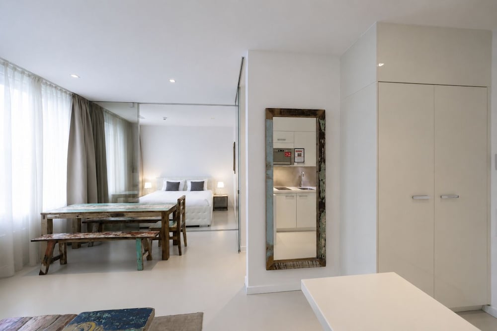 1 Bedroom, Senior, Double Bed, Kitchenette, Visionapartments Zurich Wolframplatz 6/10