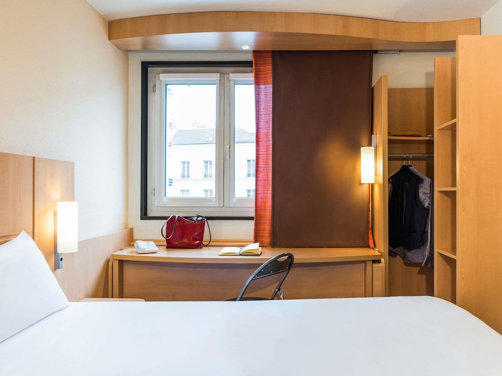 Ibis Paris Pont De Suresnes 30/58