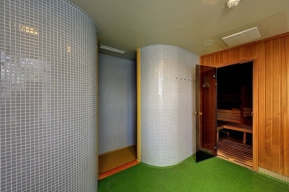 ST JOSEPH ROYAL REGENT SPA & WELLNESS 11/30