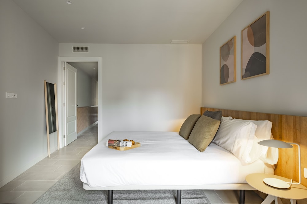 Aspasios Garden Apartments 4/46