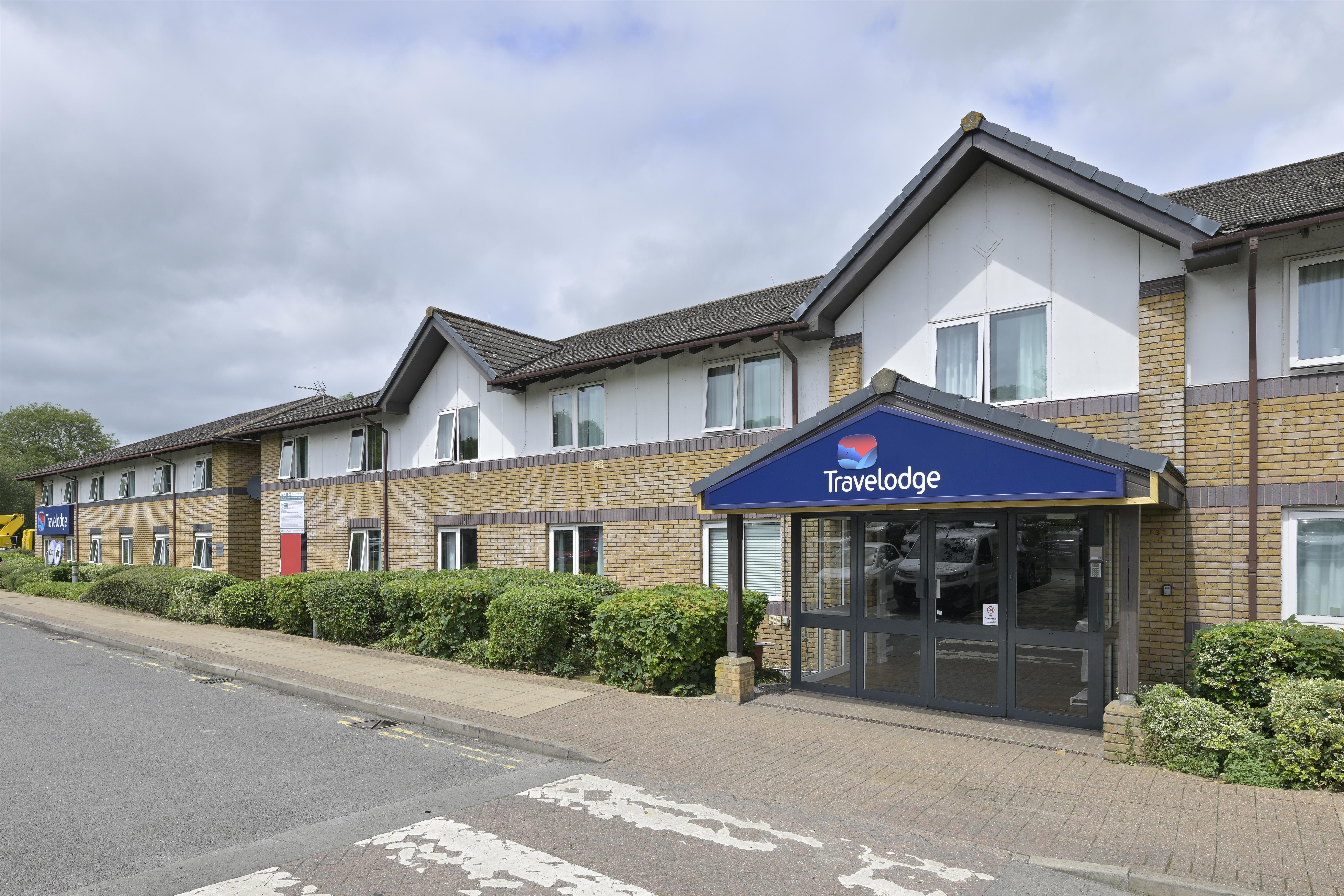 Travelodge Bicester Cherwell Valley M40 6/26