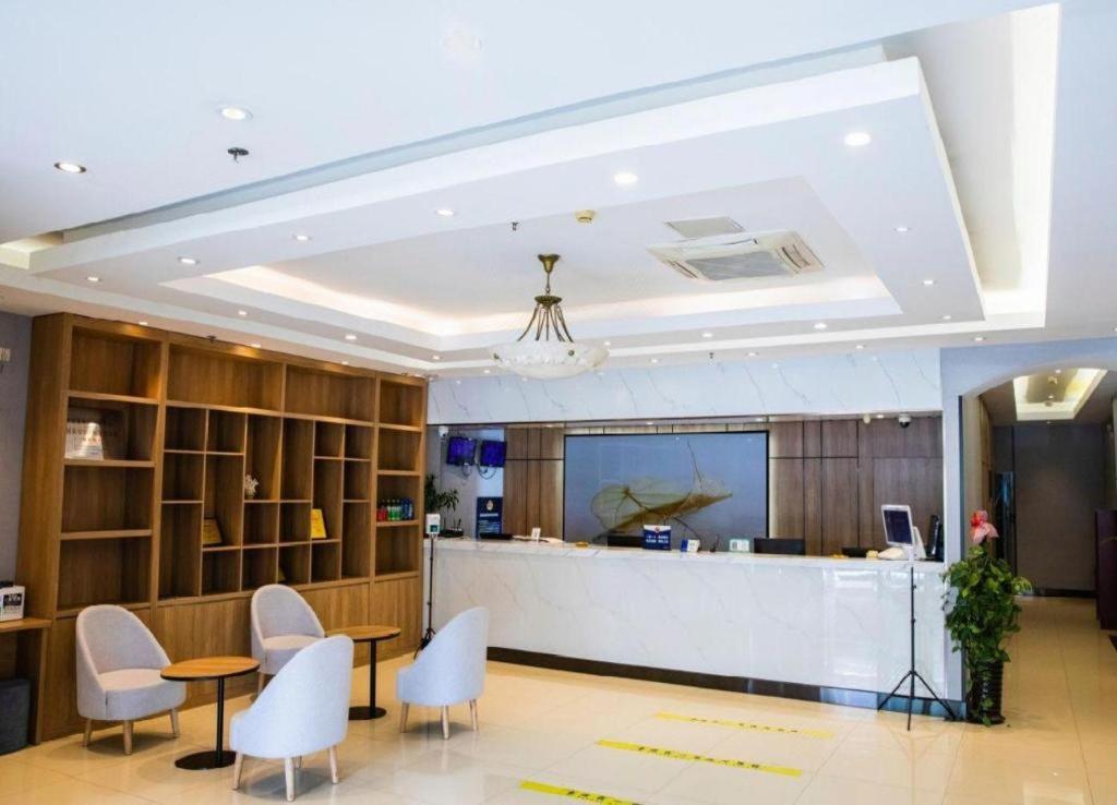 GreenTree Inn Beijing Qinghe High-speed Railway Station Shangdi Anningzhuang Shell Hotel photo5