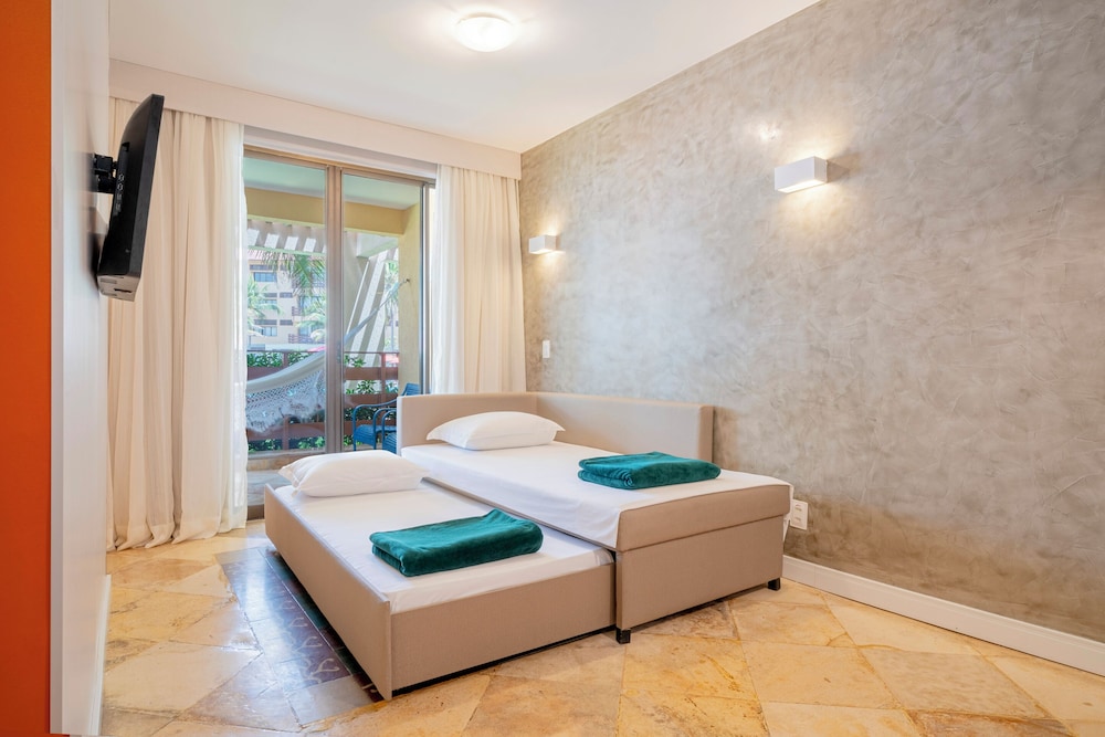 Suites Beach Park Resort 10/43
