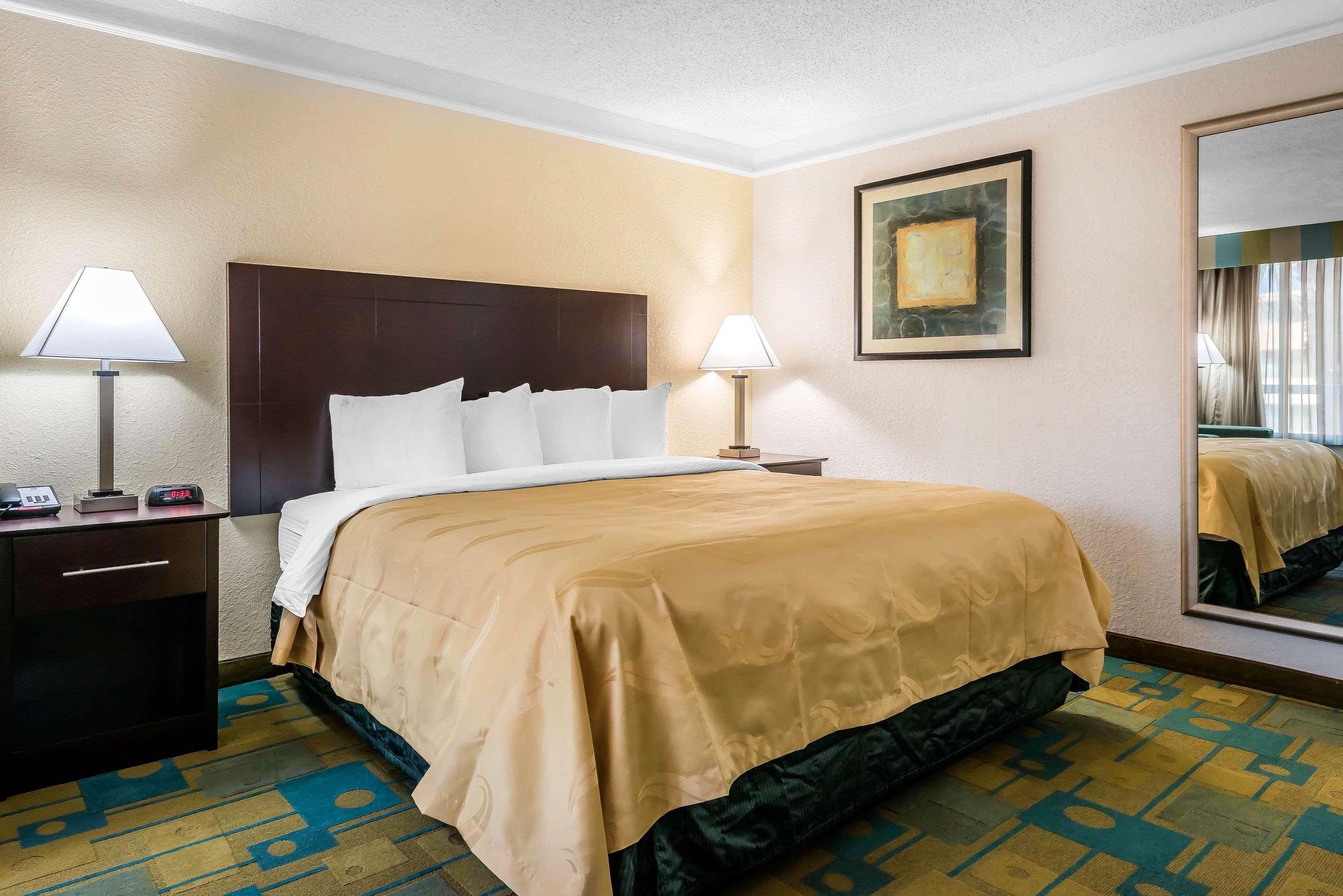 استوديو بسرير كينج، Hotel Monreale Inn & Studios I-Drive Icon Park Orlando 3/7