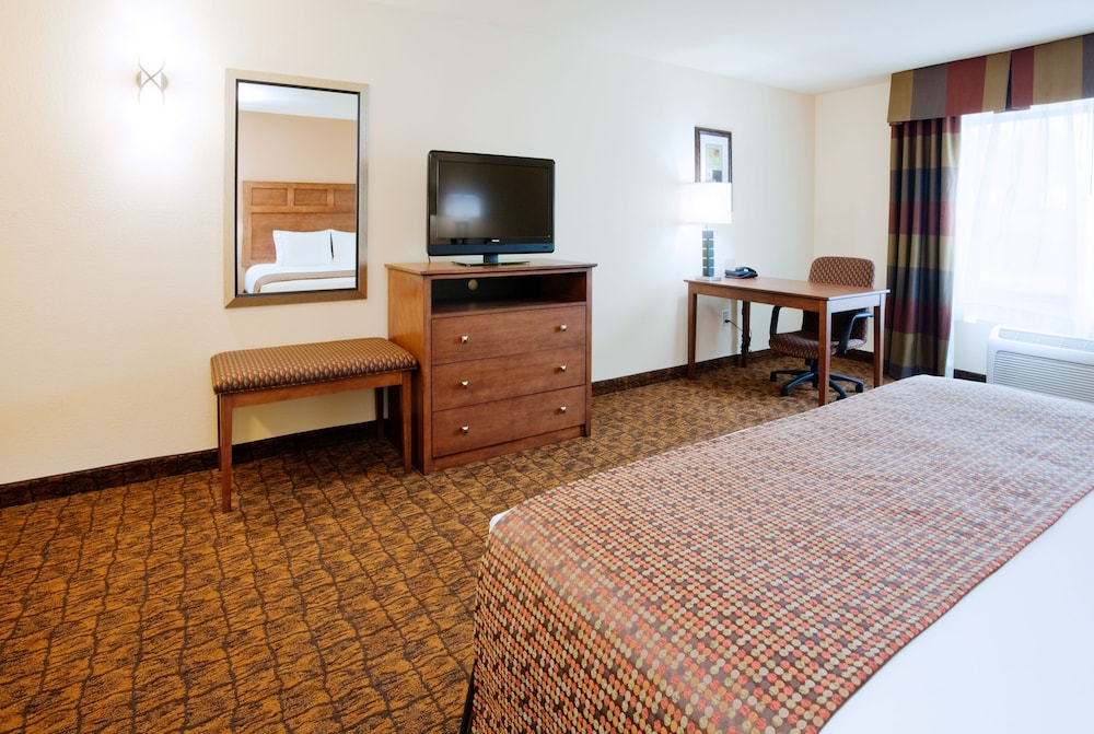 Holiday Inn Express Hotel And Suites Mount Airy 18/60