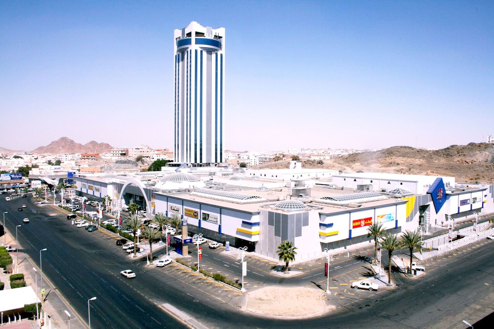 Awaliv International Hotel 64/68