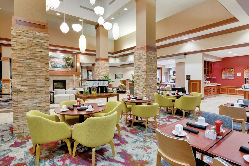 Hilton Garden Inn Milwaukee Airport 44/60