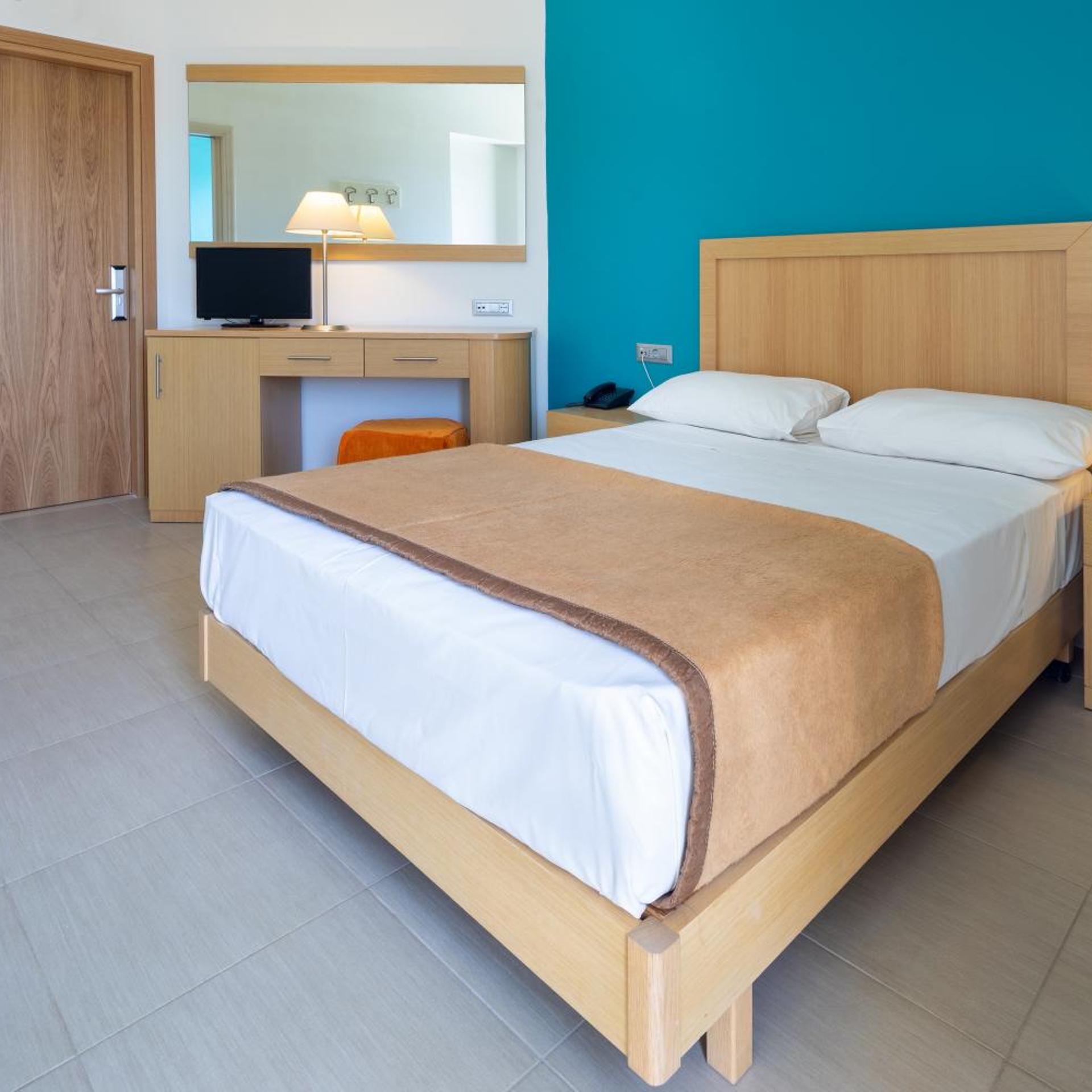 2 Bedrooms, Family, Lateral Side Sea View