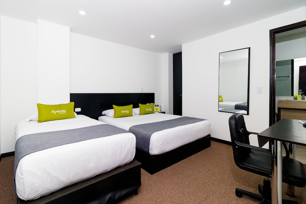 ROOM, TRIPLE