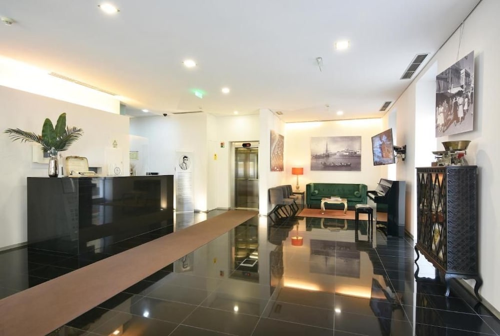 Lazza Hotel 32/45