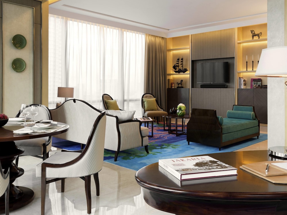 RAFFLES JAKARTA 31/50