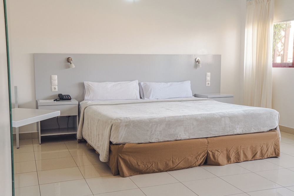 جناح بسرير مزدوج بشرفة مع أريكة، Hotel LIVVO Don Paco 7/10
