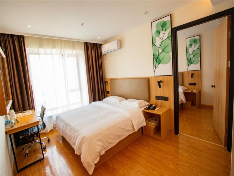 GreenTree Inn Qinzhou East Railway Station 5/17