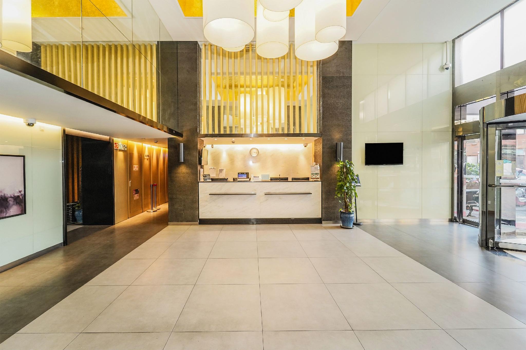 Jinjiang Inn (Shanghai Zhangjiang Financial Information Park Caolu Station) 8/28