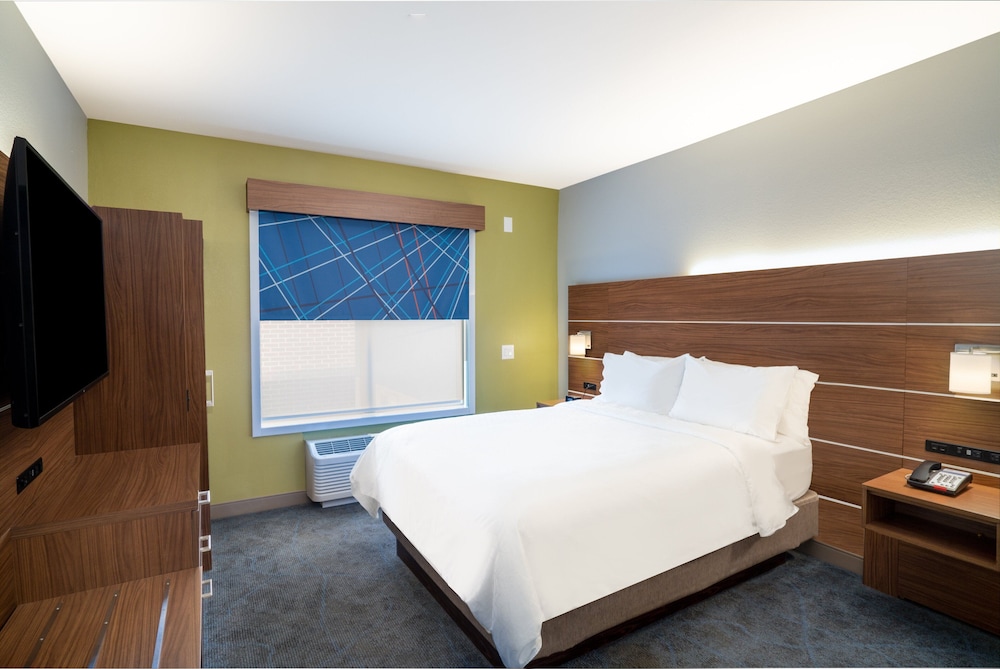 Holiday Inn Express And Suites Dahlonega University Area, an IHG Hotel 16/60