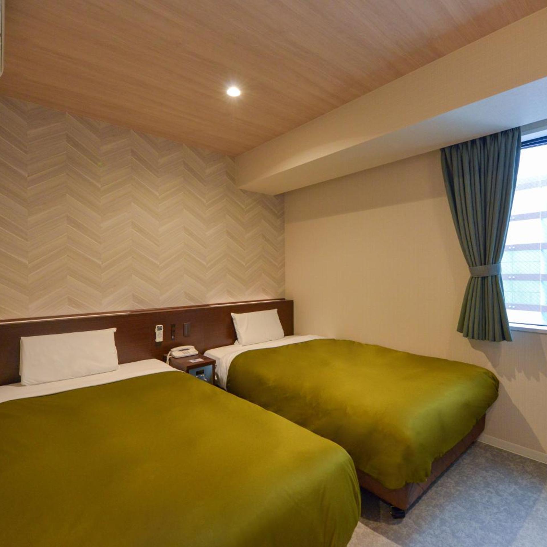 Room, Single Bed, Electronic Cigarette Only, Smoking