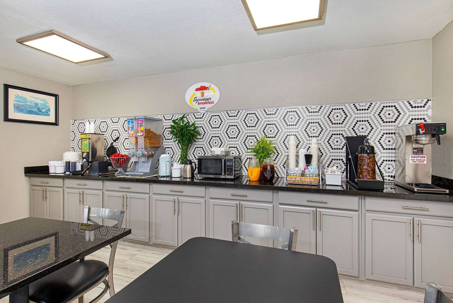 Super 8 by Wyndham Nashville West 26/41