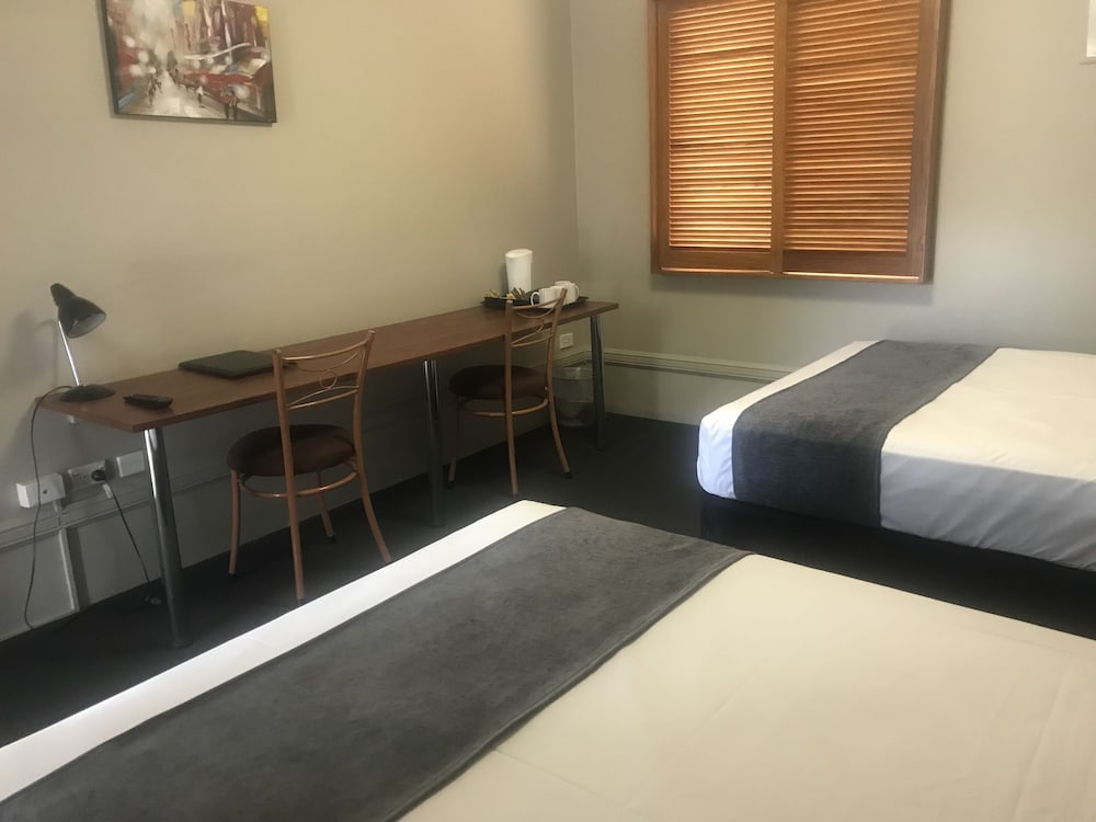 The Cosmopolitan Motel Serviced Apartments 29/48
