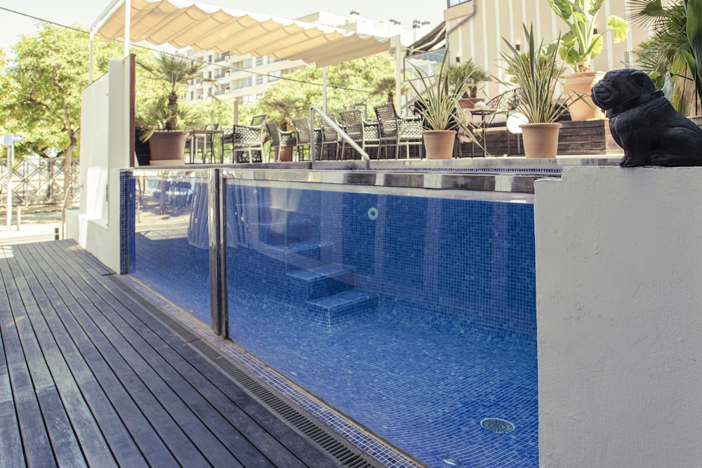 Hotel Feliz 5/65