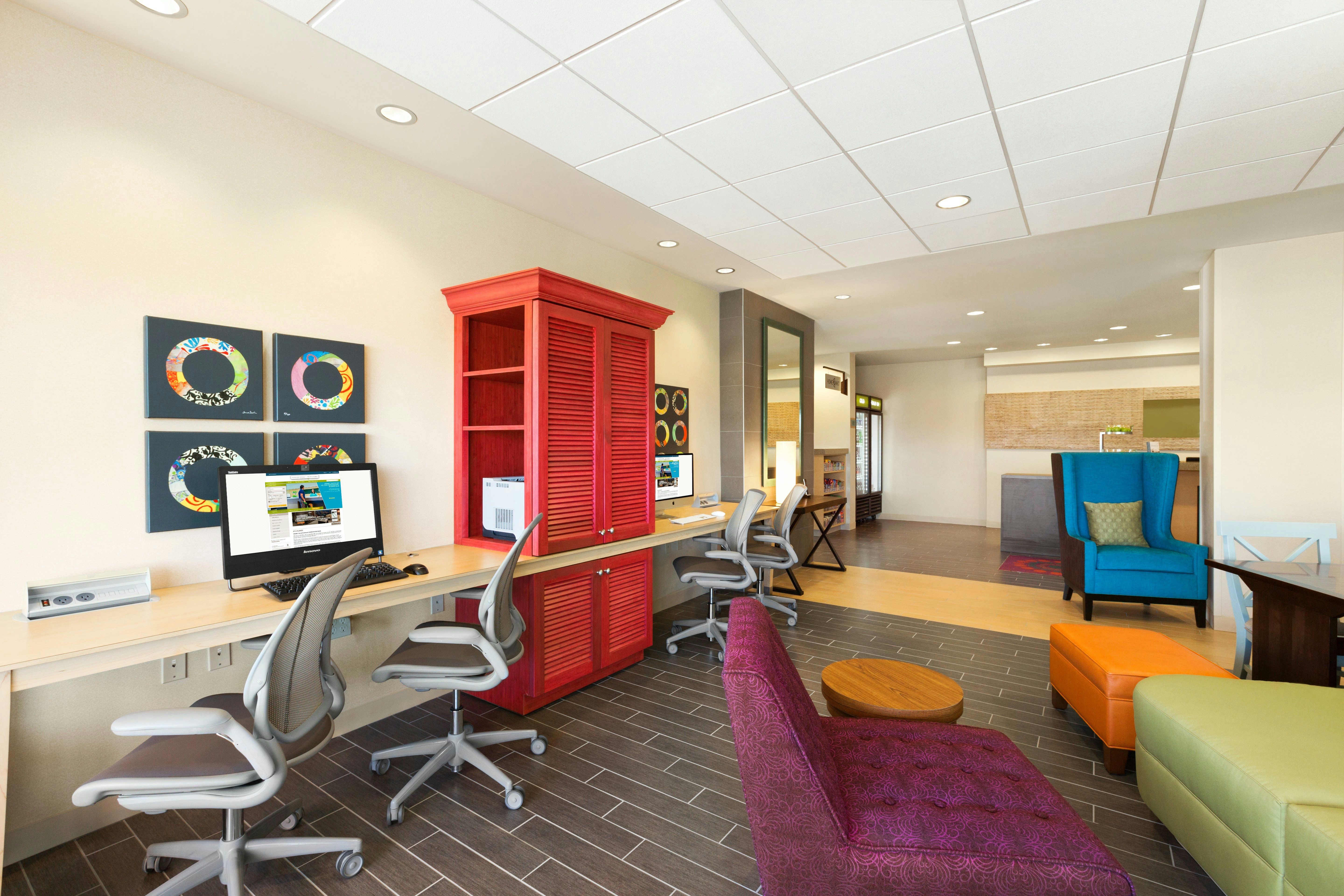 Home2 Suites by Hilton Farmington/Bloomfield 26/28