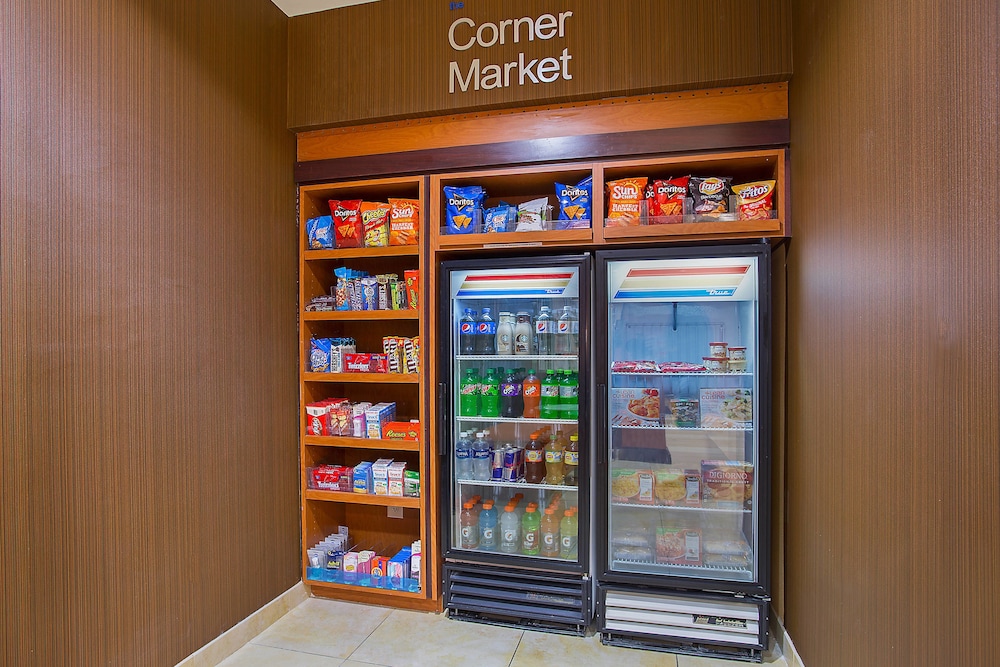Fairfield Inn & Suites Cookeville 13/35