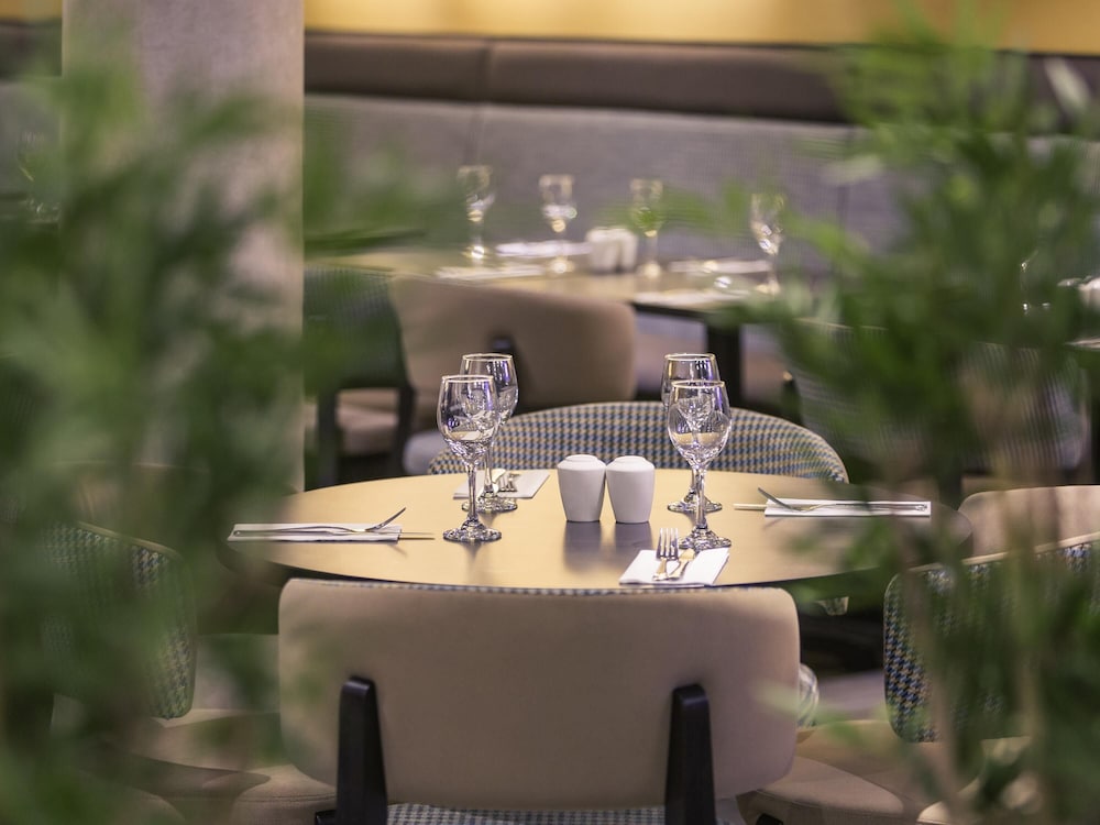 Mercure London Heathrow 55/68