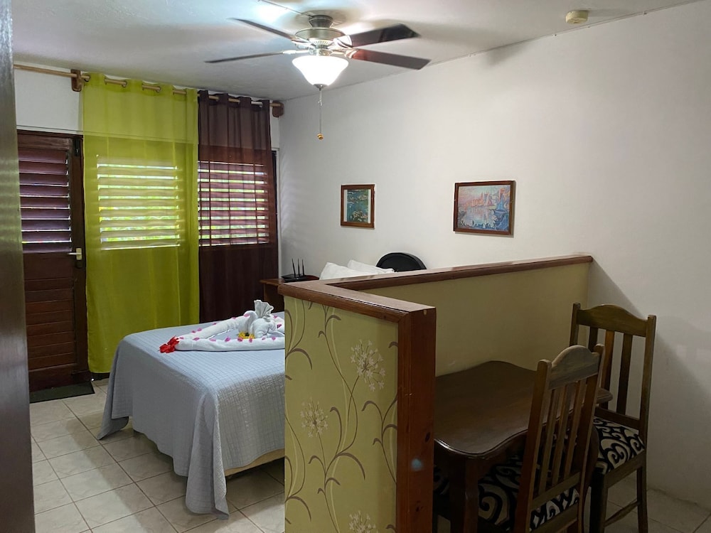 Firefly Beach Cottages and Suites 65/78