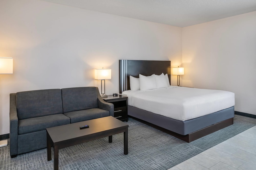 Park Inn By Radisson Edmonton Airport 27/60