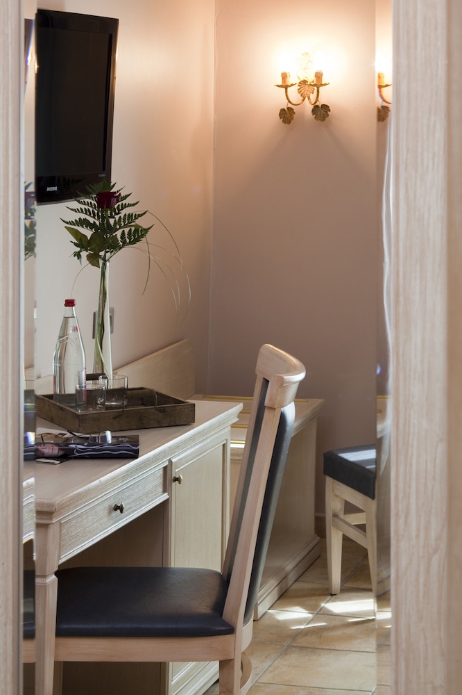 Lobby at Hotel Artea, AIX EN PROVENCE
