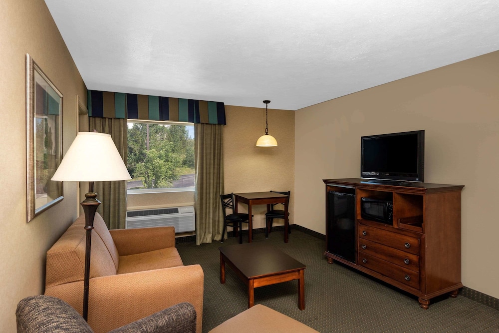 Suburban Studios Branson On The Strip 20/21