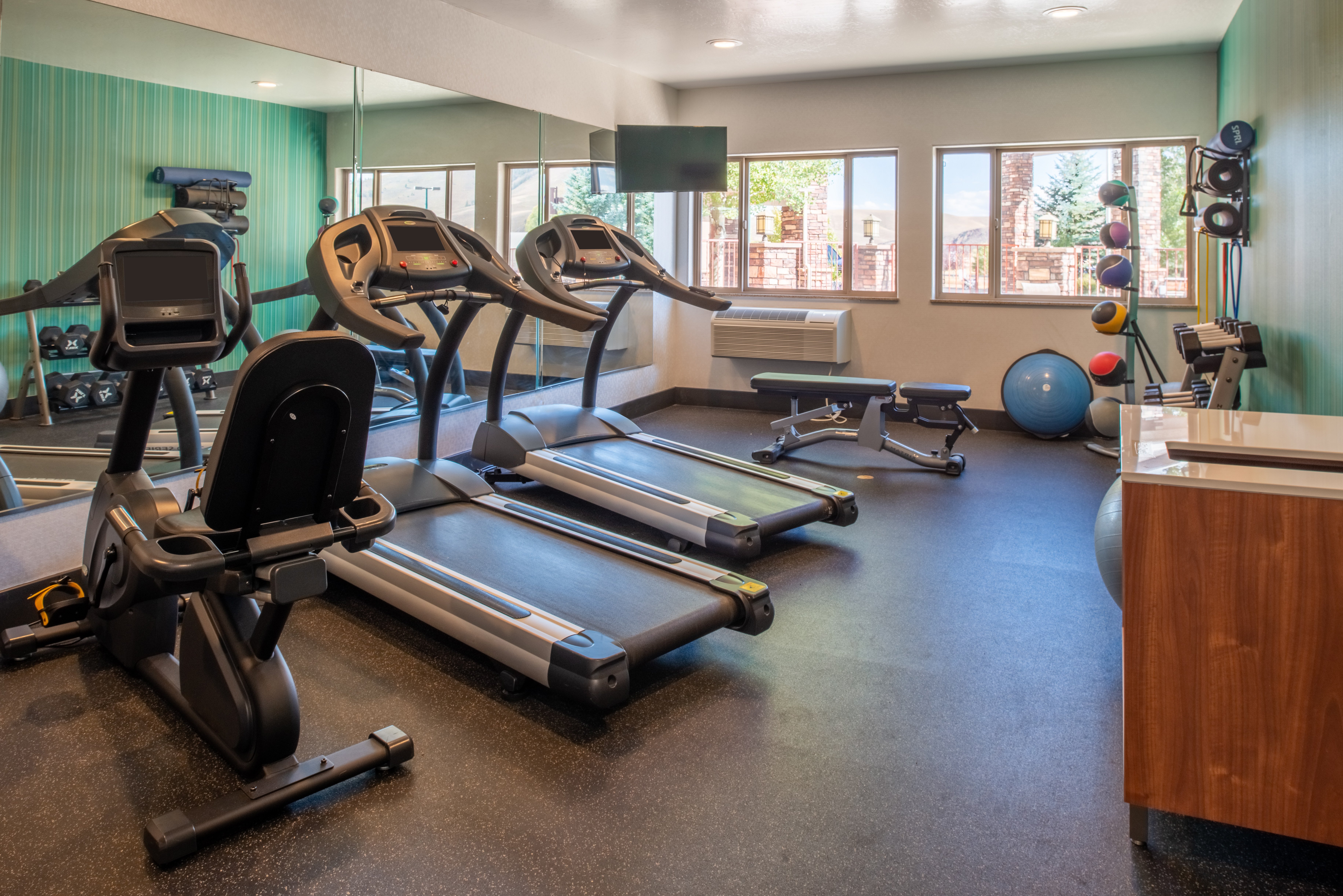 Holiday Inn Express Hotel And Suites Gunnison 42/73