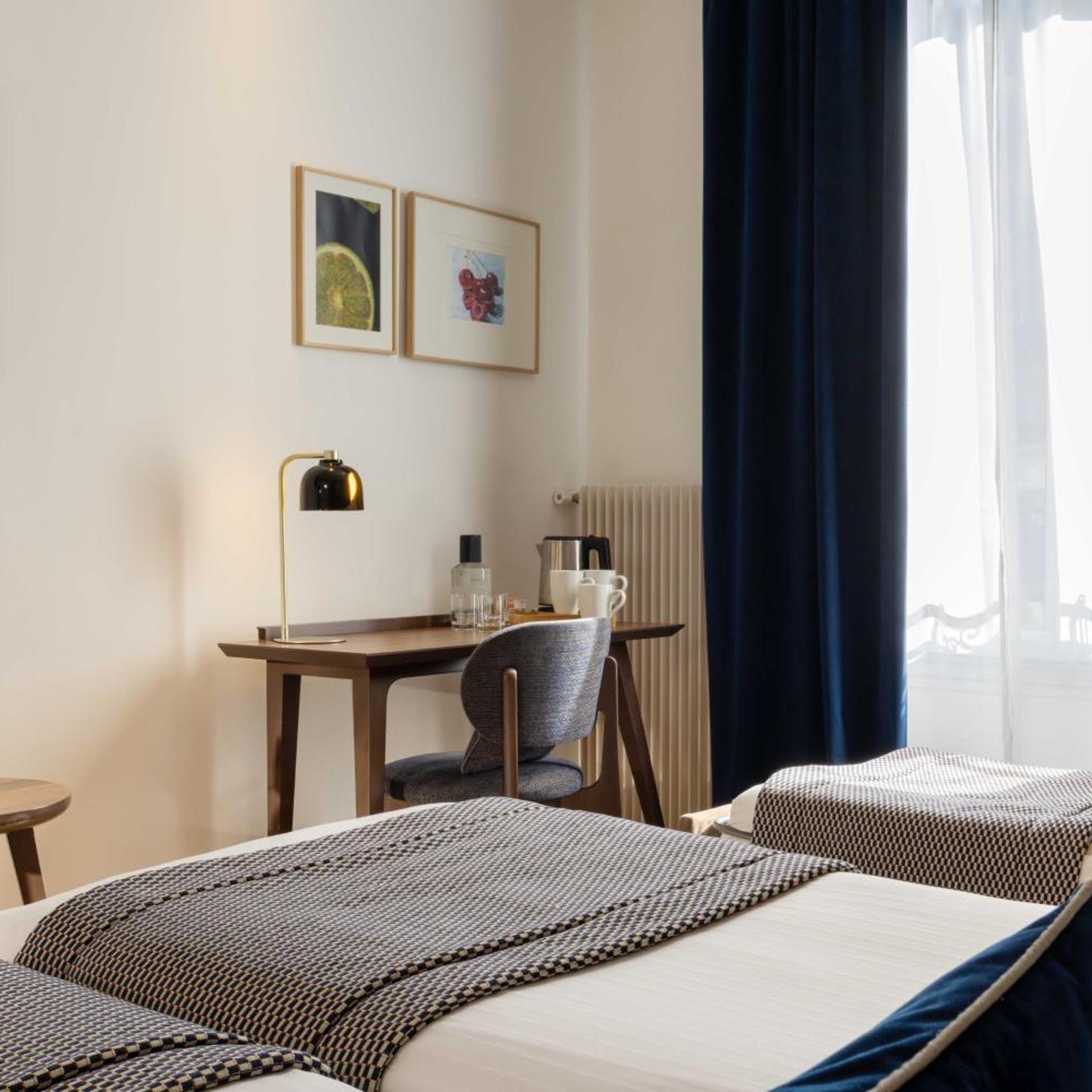 غرفة ثلاثية، Europe Hotel Paris Eiffel 5/8