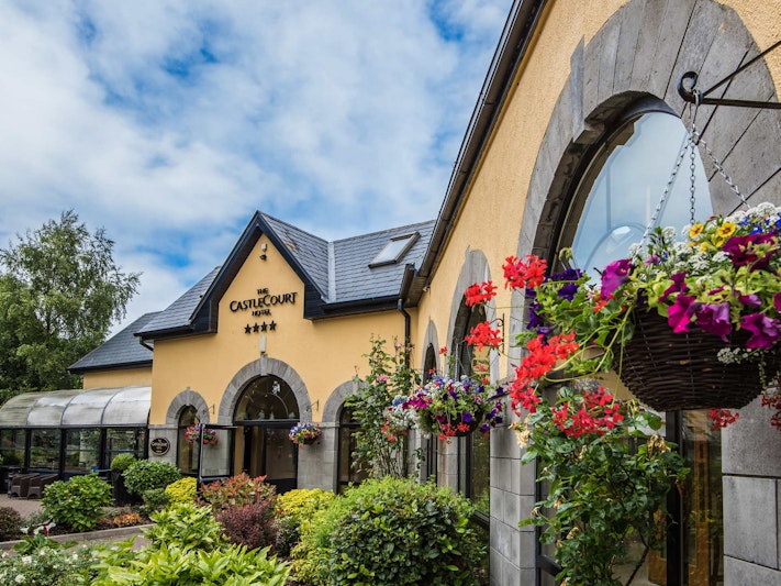 Castlecourt Hotel 4/54