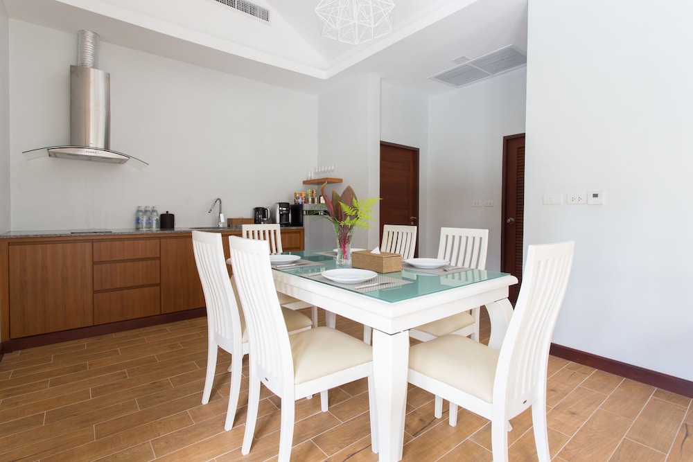 Alisea Pool Villas 52/65