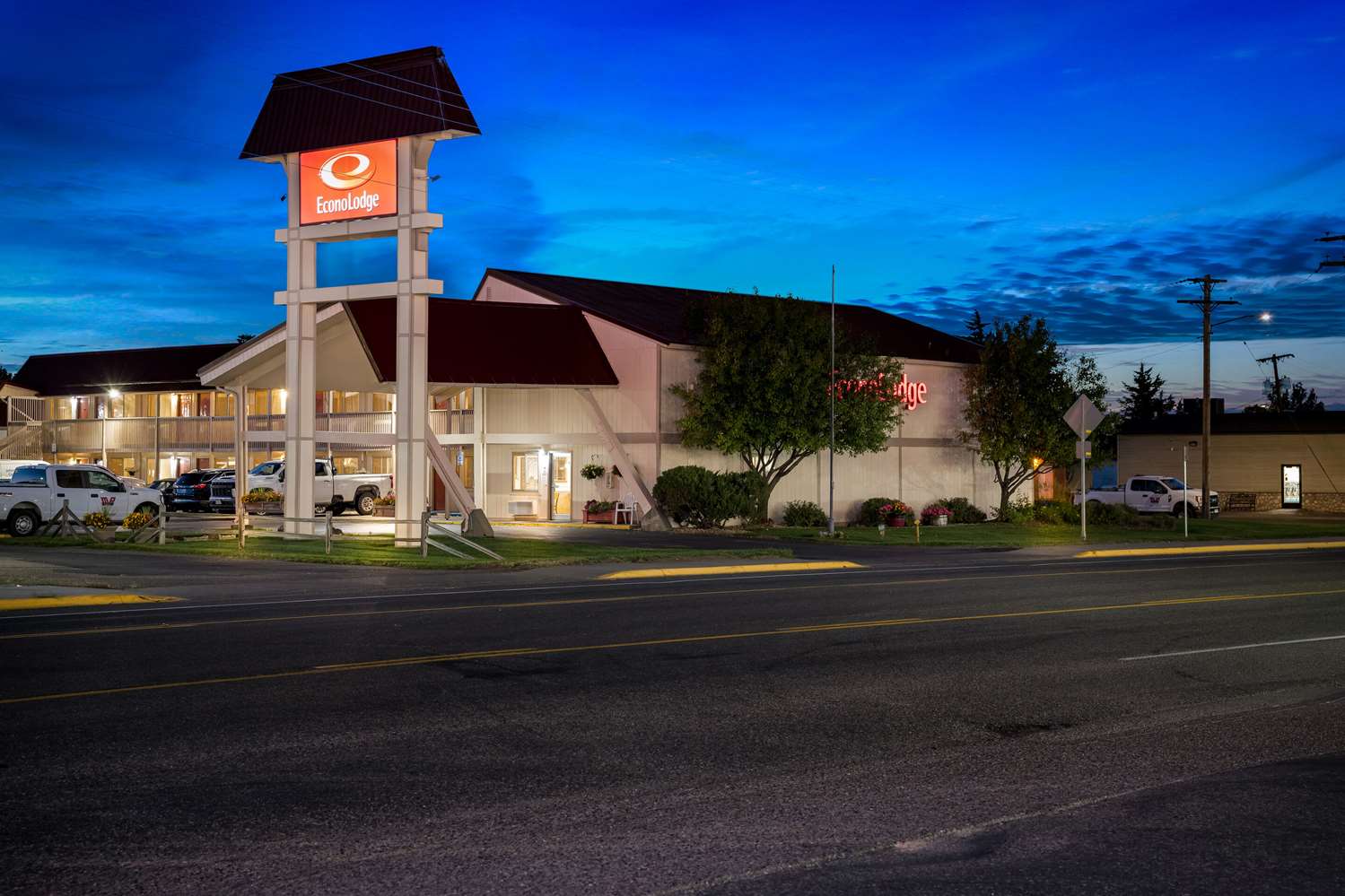 Econo Lodge Miles City I-94 4/25
