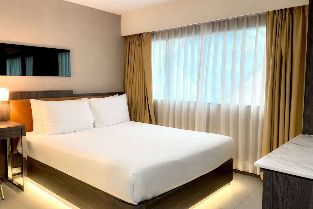 Ramada by Wyndham Bangkok Sukhumvit 11 29/83