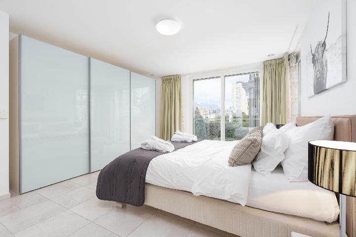 Montreux Lake View Apartments and Spa 1/6