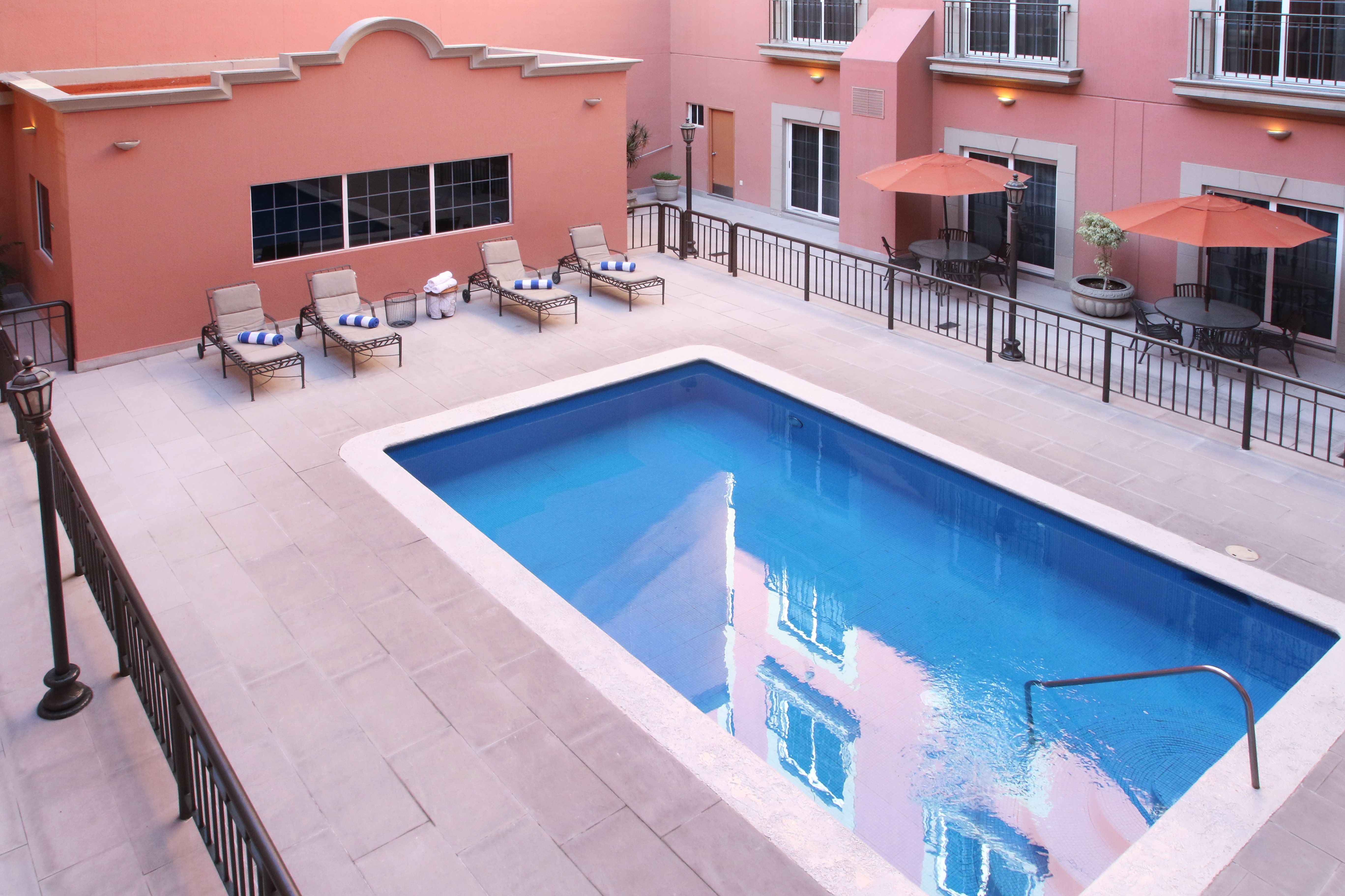 Holiday Inn Express Torreon 40/69