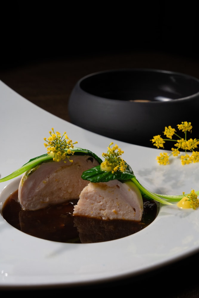 AUBERGE DE LA TOUR 18/40