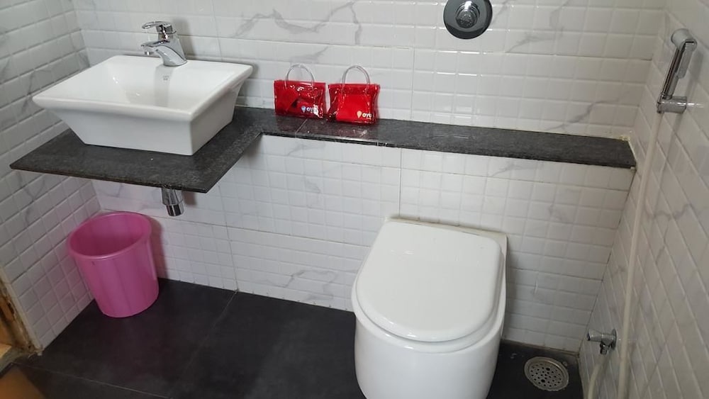 HOTEL RIVIERA EXECUTIVE 23/24