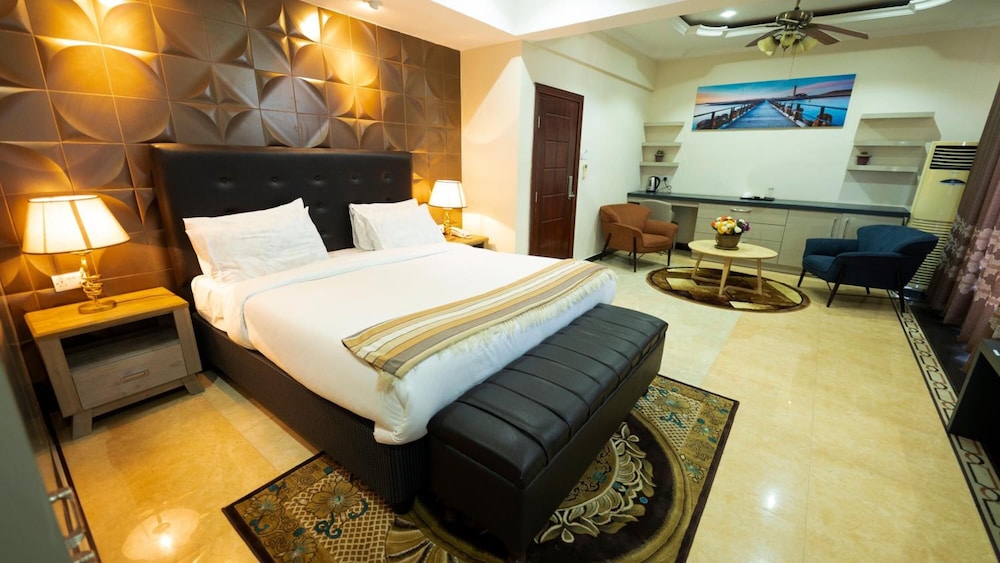 Lantana Hotel 13/46