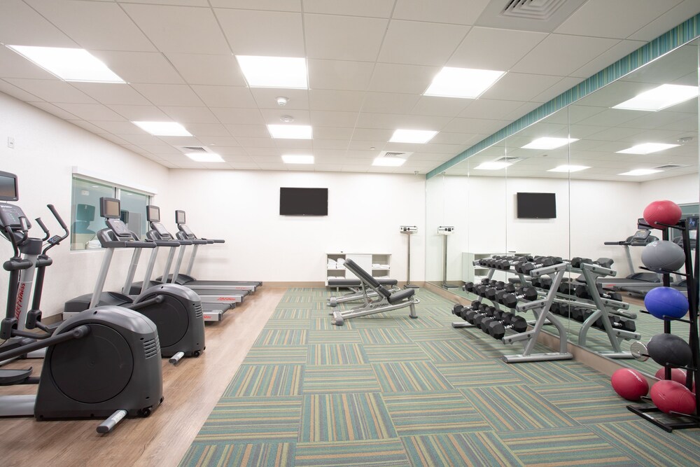Holiday Inn Express Suites Ely 37/52