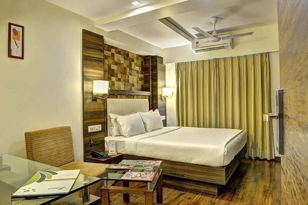 Hotel Aaram Orchard 6/47